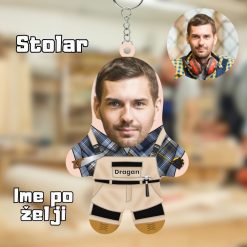 Stolar Mini Me Drveni Privezak sa tvojim likom i imenom