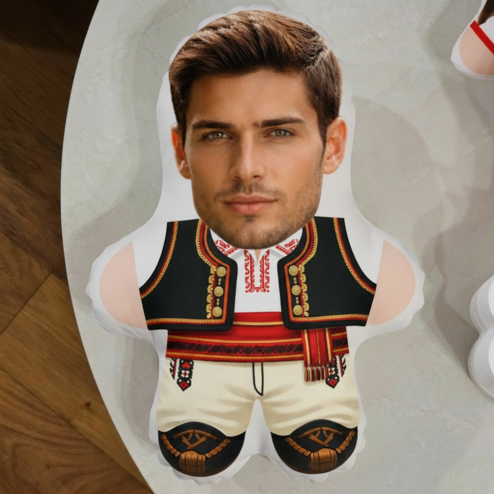 Mini Me Jastuk sa narodnom nošnjom – muški - Slika 2